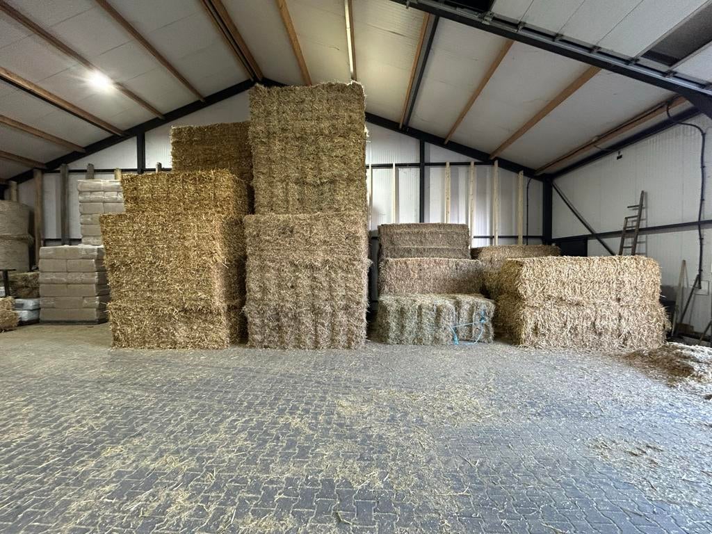Grote en kleine balen hooi en stro, Dieren en Toebehoren, Dierenvoeding, Ophalen, Overige soorten