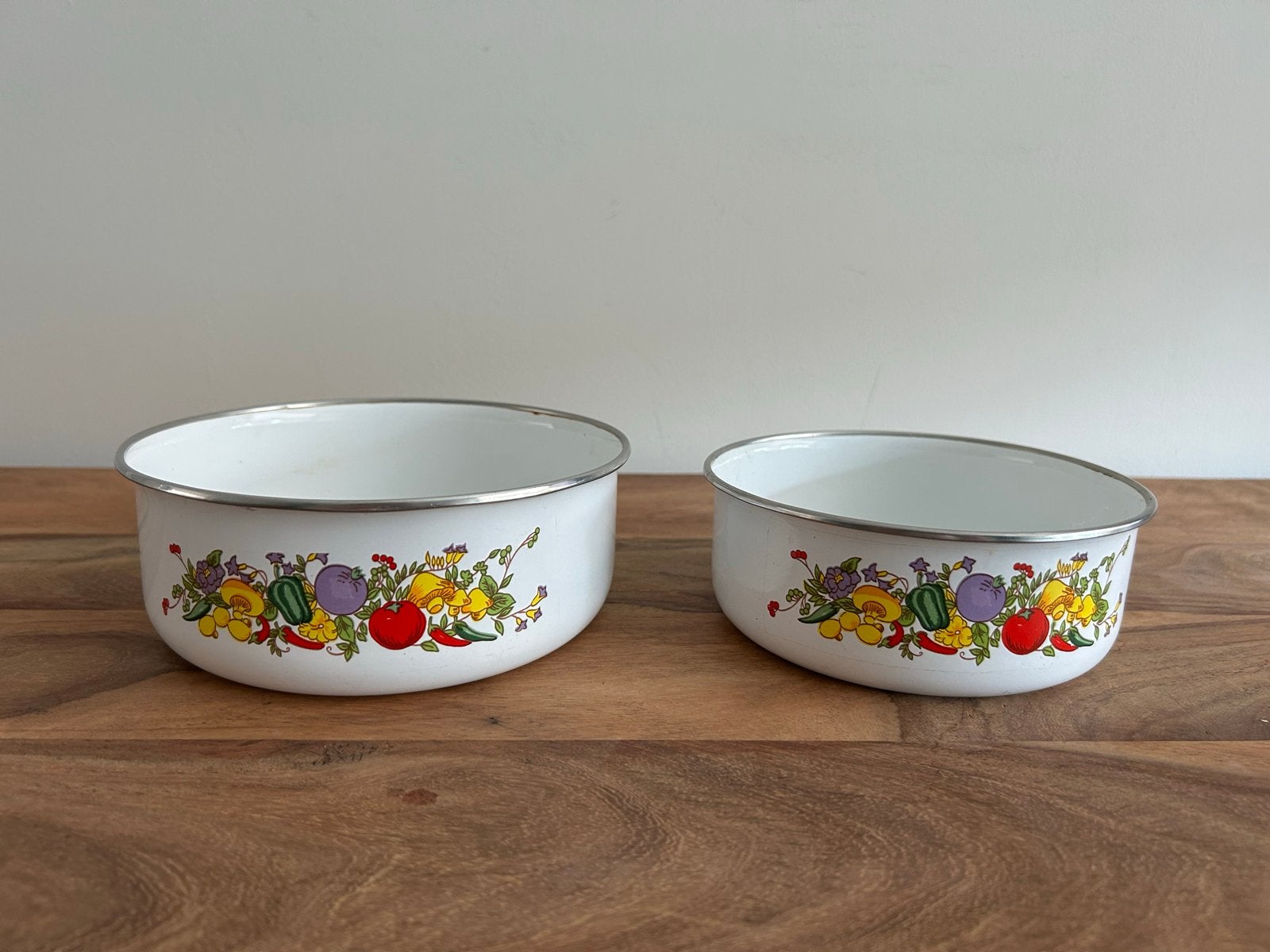 Set van 2 vintage emaille schalen met fruitdecor, Antiek en Kunst, Ophalen of Verzenden