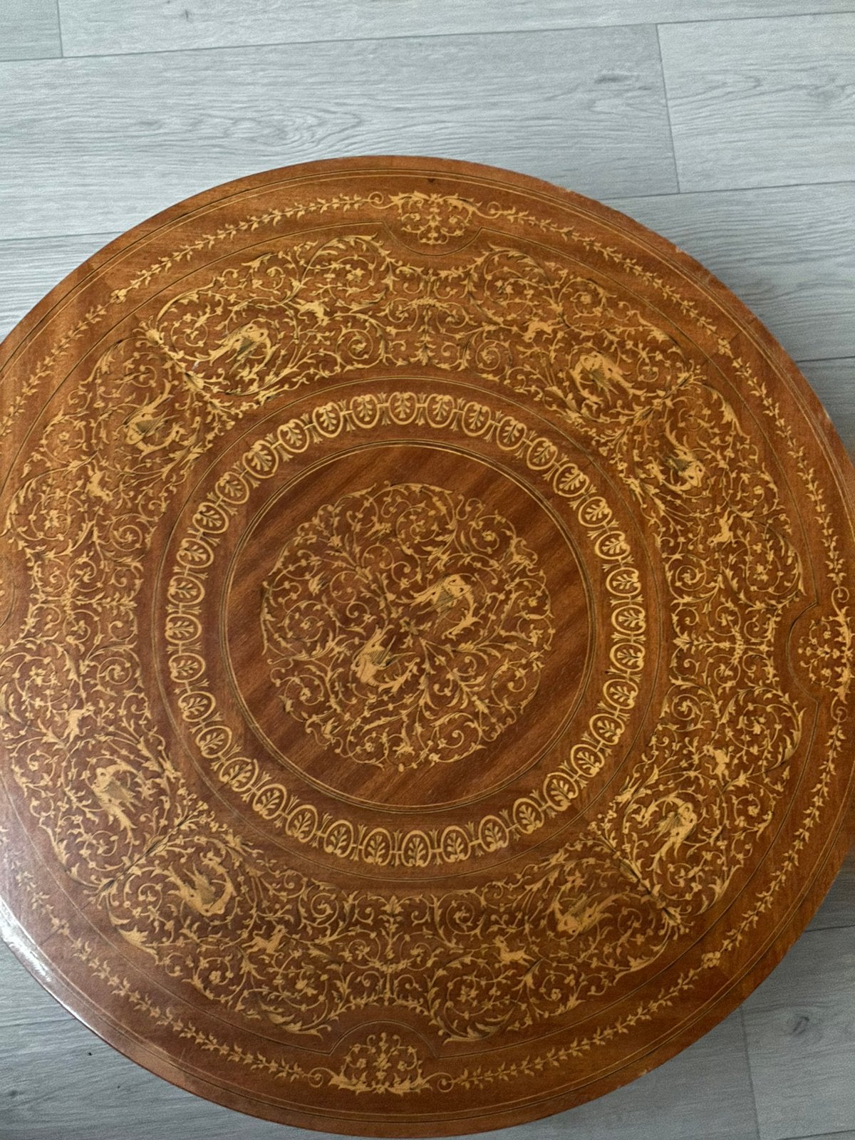 Heel mooi antiek bijzettafeltje, Ophalen, Zo goed als nieuw, Rond, Hout