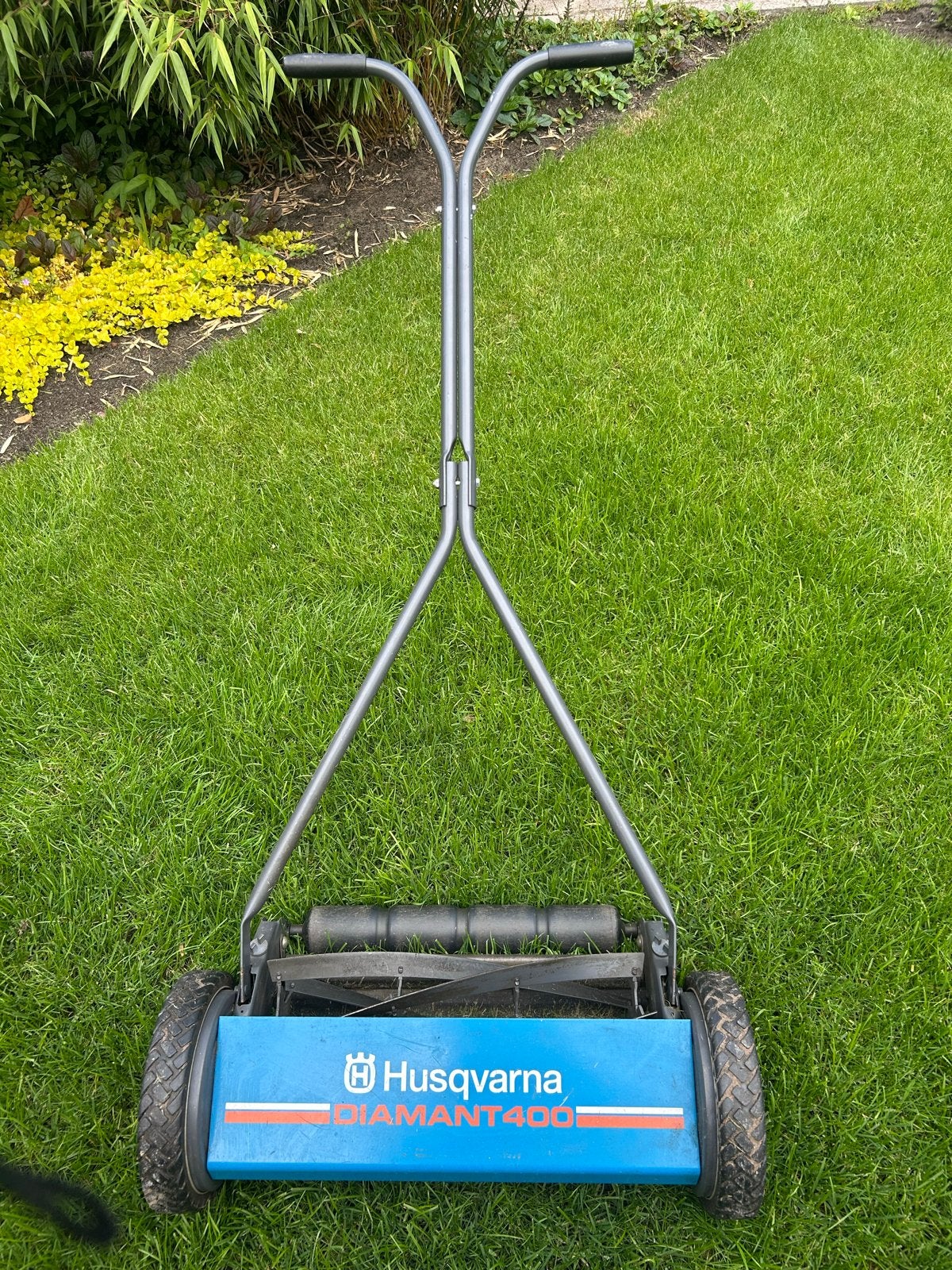 Goed onderhouden handgrasmaaier Husqvarna Diamant 400, Gebruikt, Handgrasmaaier, Ophalen of Verzenden, 40 t/m 49 cm