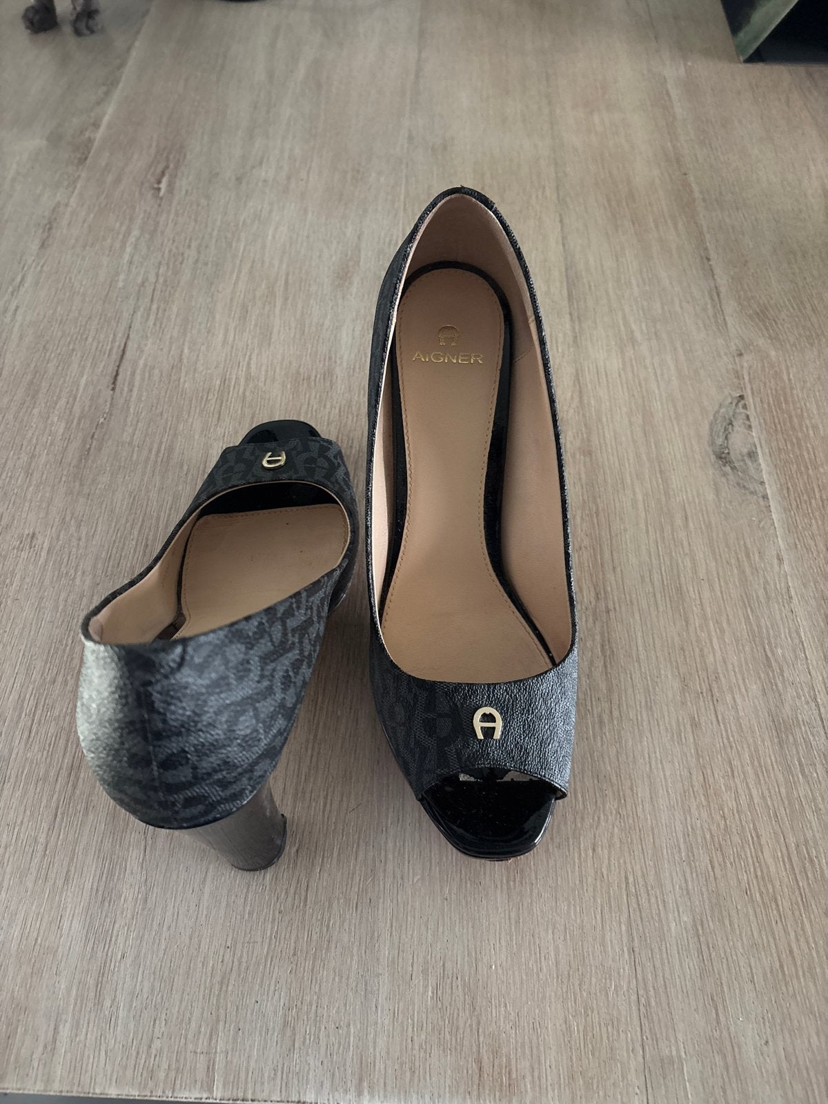 Aigner Peep-toe Pumps Maat 39, Ophalen of Verzenden, Gedragen, Zwart, Pumps