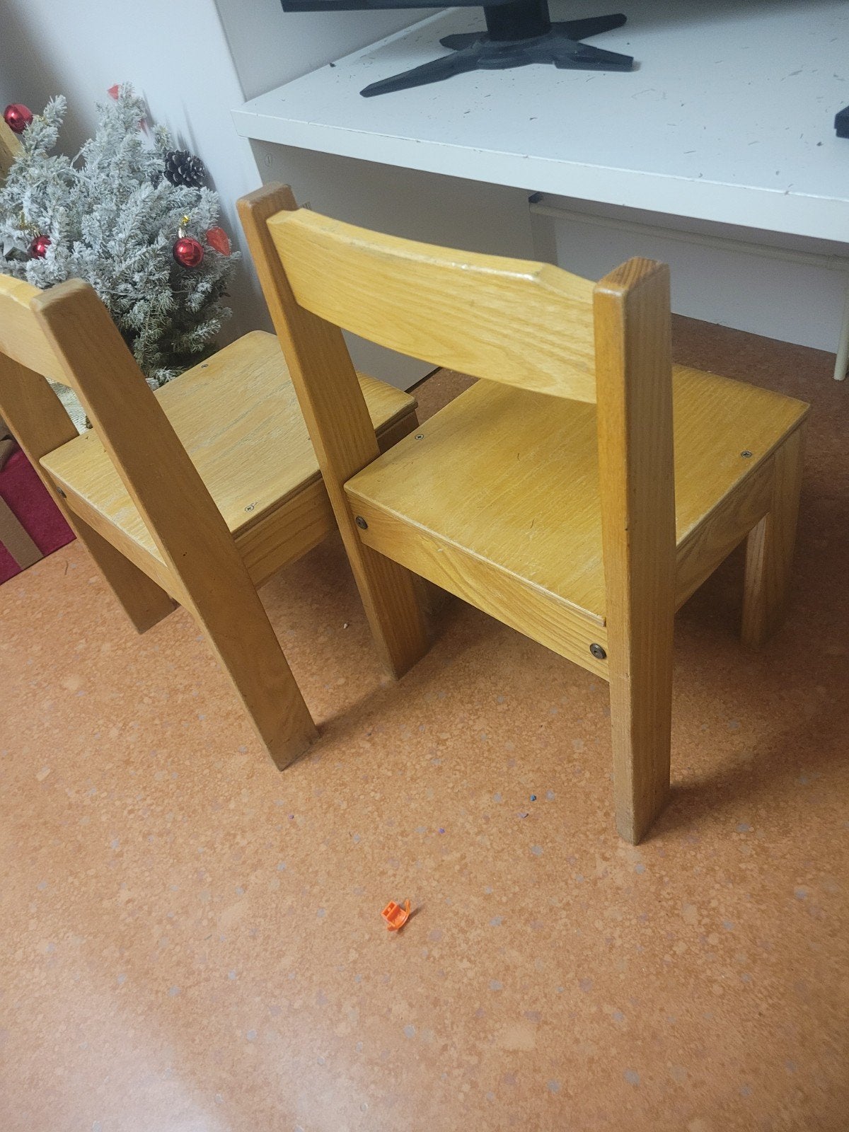 2 houten school stoeltjes, Ophalen, Gebruikt, Stoel(en)