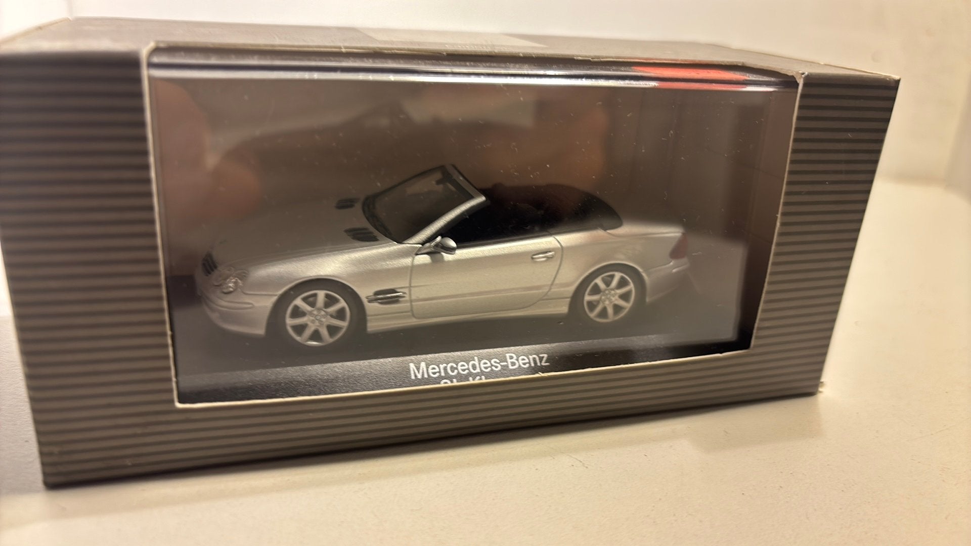 Mercedes benz sl klasse grey minichamps 1.43