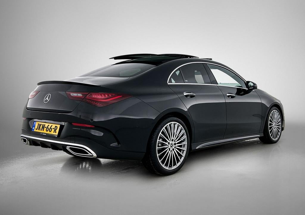 Mercedes-Benz CLA-Klasse 180 Star Edition AMG Line Plus | Pa, Auto's, 136 pk, 4 cilinders, Alcantara, Zwart