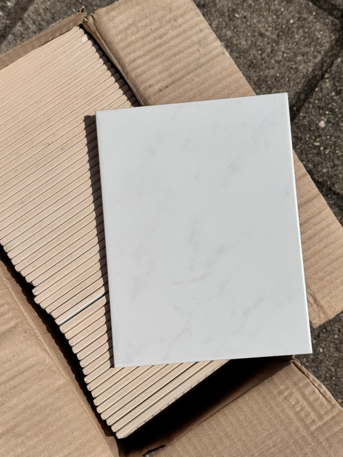 Tegeltjes, 50 stuks per verpakking., Ophalen, Overige materialen, Wandtegels, Nieuw