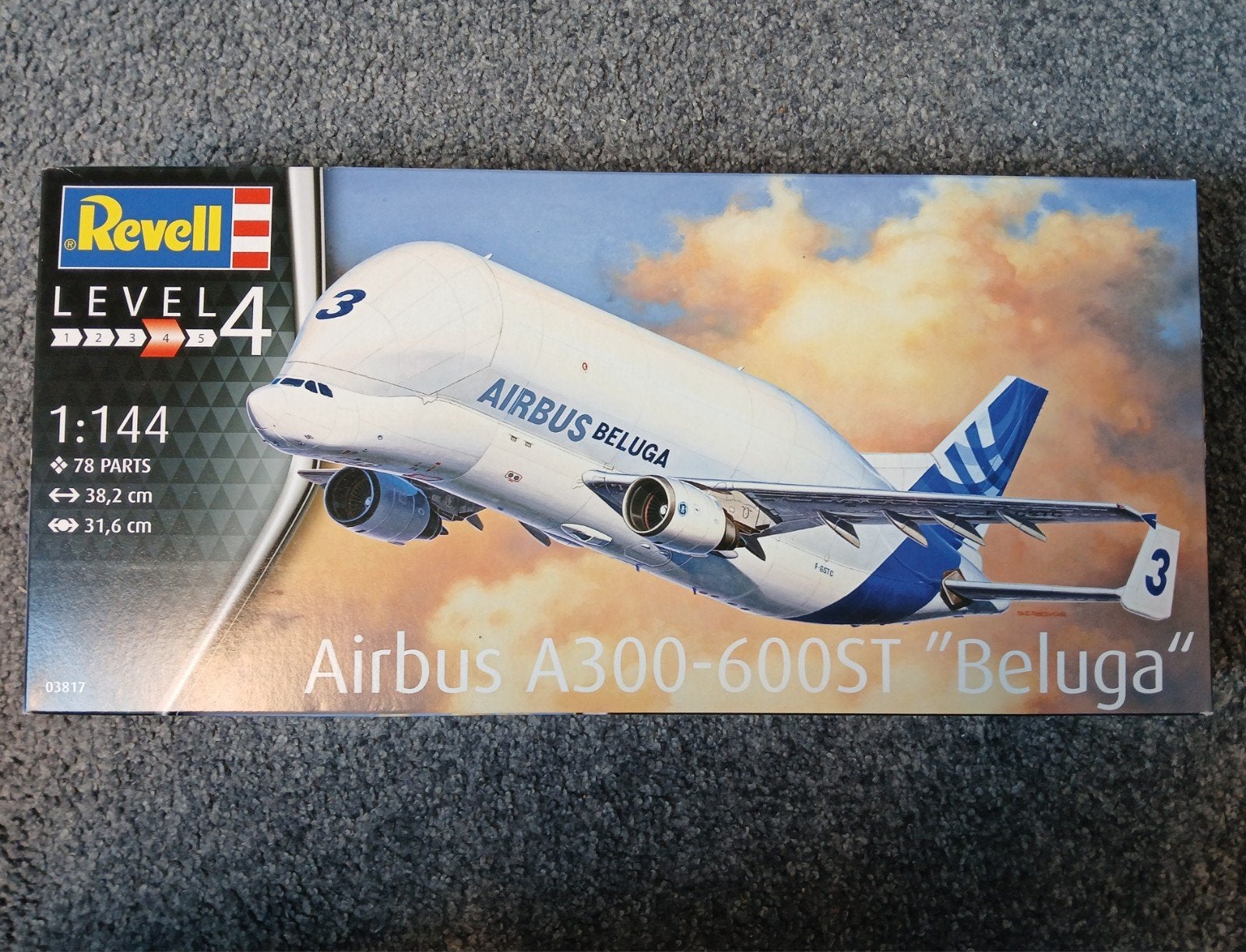 Revell Airbus A300-600ST "Beluga" Modelbouw (Nieuw)1:144, Hobby en Vrije tijd, Modelbouw | Vliegtuigen en Helikopters, 1:144 tot 1:200