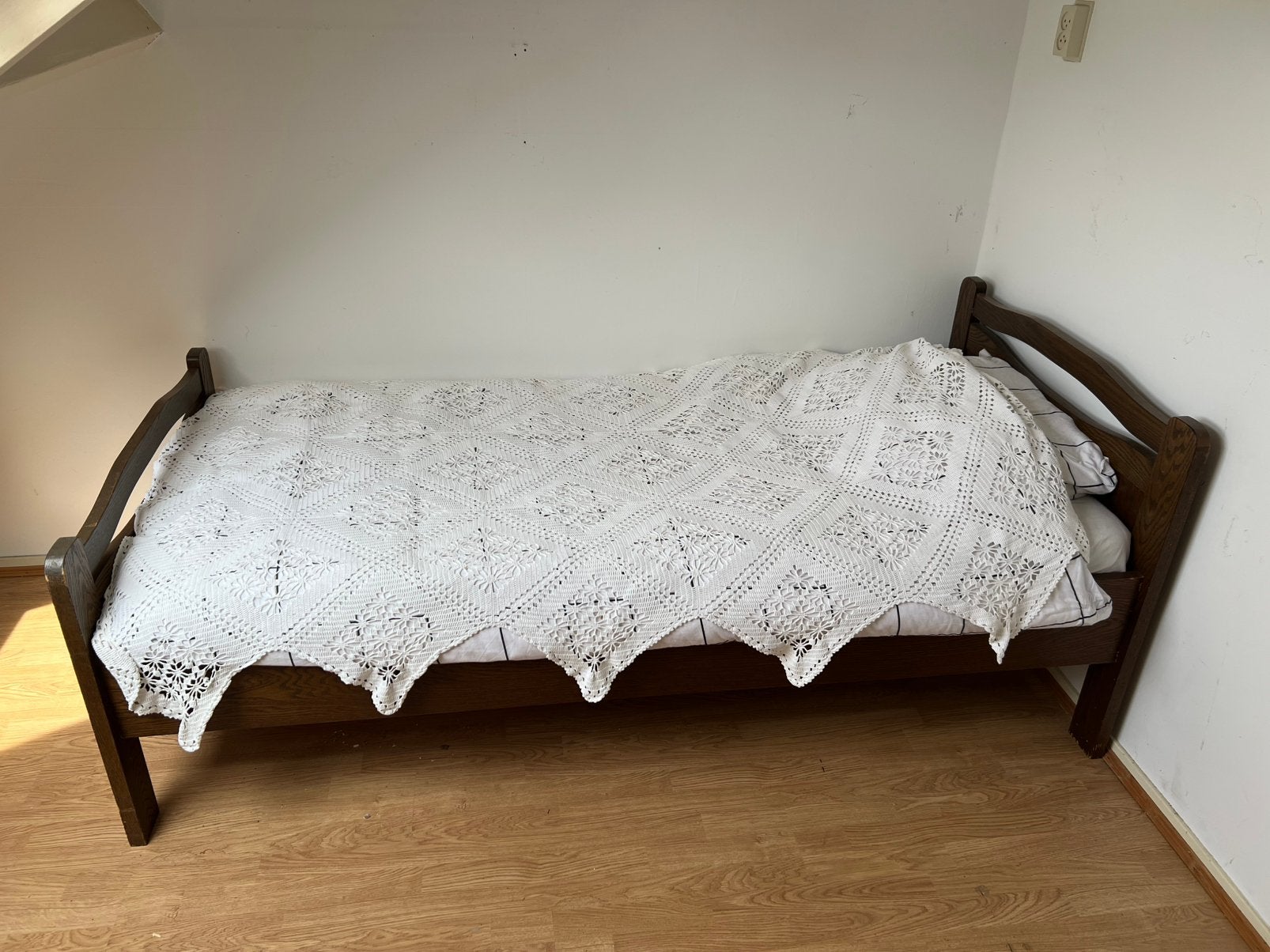 Te Koop : Donker Eiken Bed Ombouw Inc Lattenbodem Matras, Ophalen, Gebruikt, 90 cm, Eenpersoons