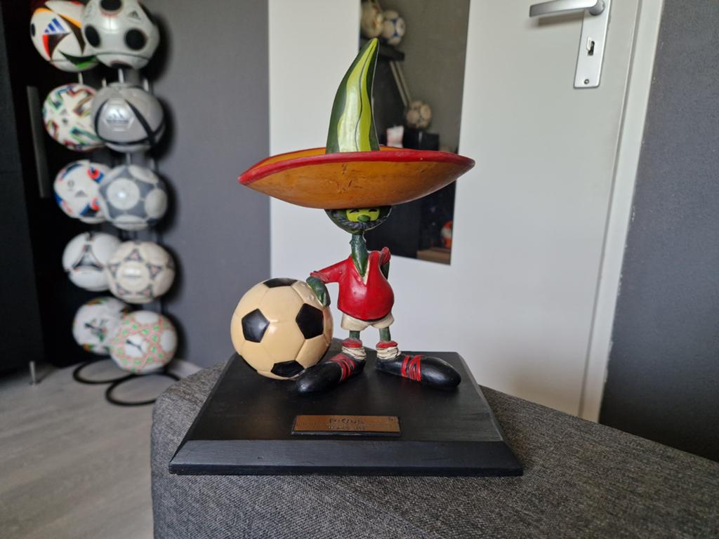 WK 1986 Mexico Pique beeldje / mascotte origineel vintage, Ophalen of Verzenden, Buitenlandse clubs, Shirt