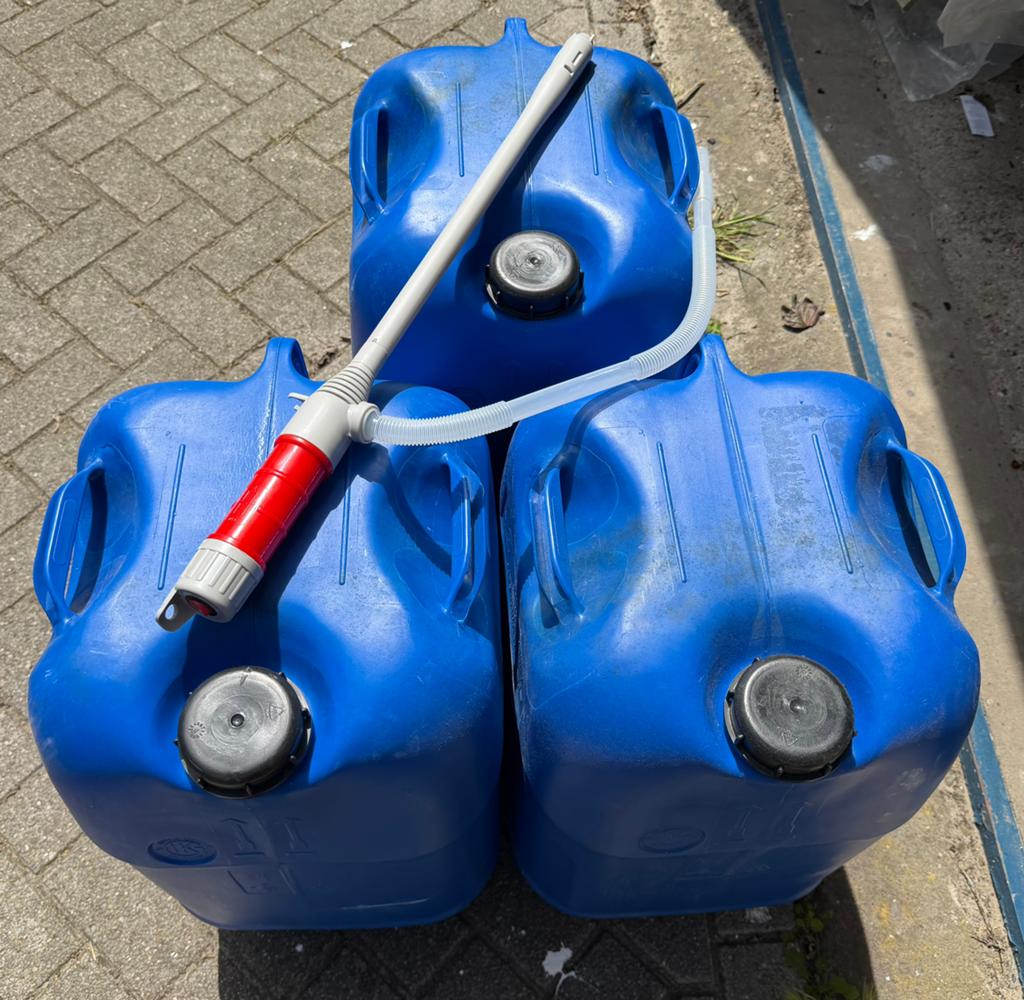 3x Jerrycan 60 Liter met pompje, Ophalen of Verzenden, Gebruikt