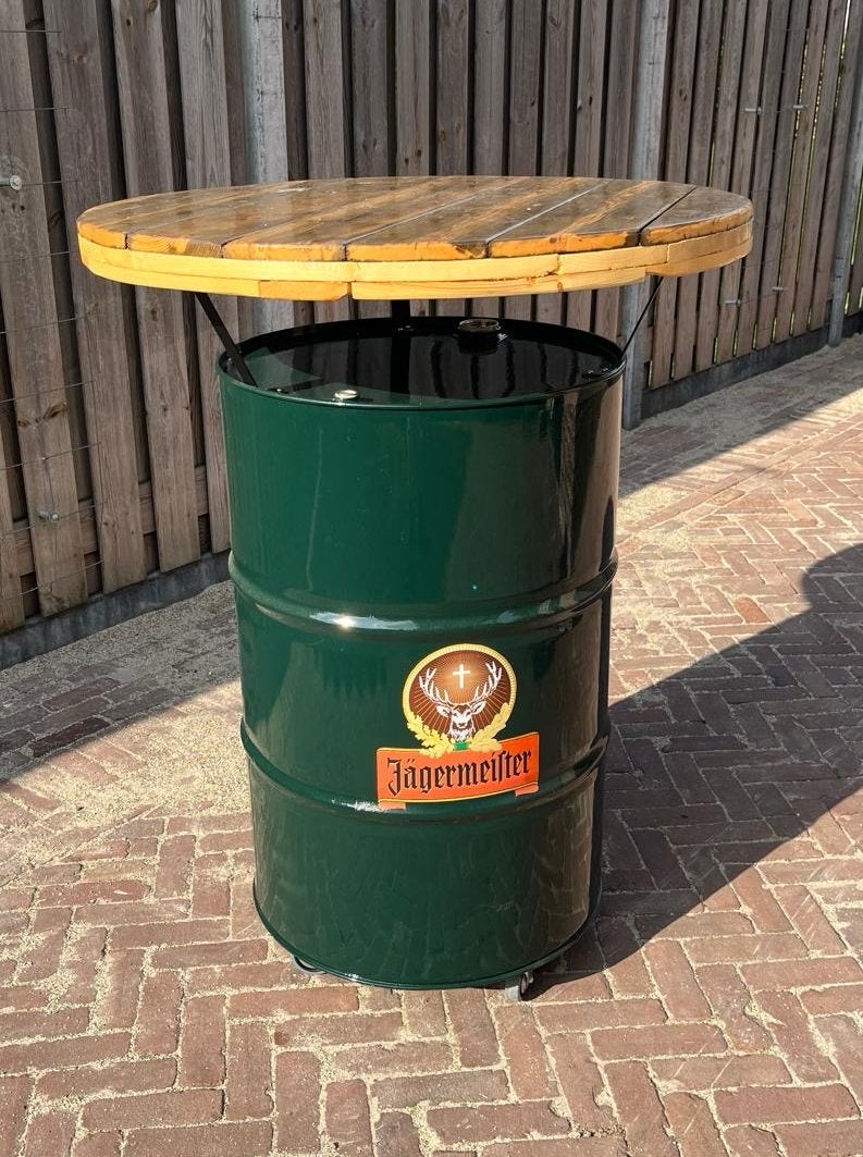 Unieke Jägermeister statafel van olievat, Ophalen, Zo goed als nieuw