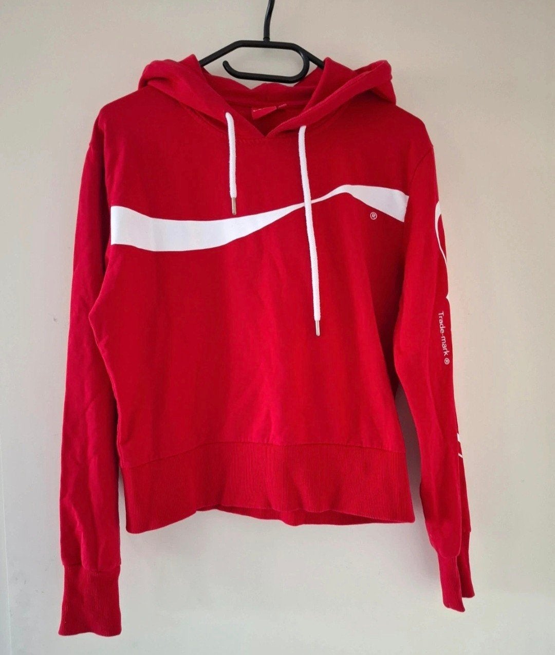 Coca-Cola hoodie maat M zo goed als nieuw, Maat 38/40 (M), Ophalen of Verzenden, Zo goed als nieuw, Rood