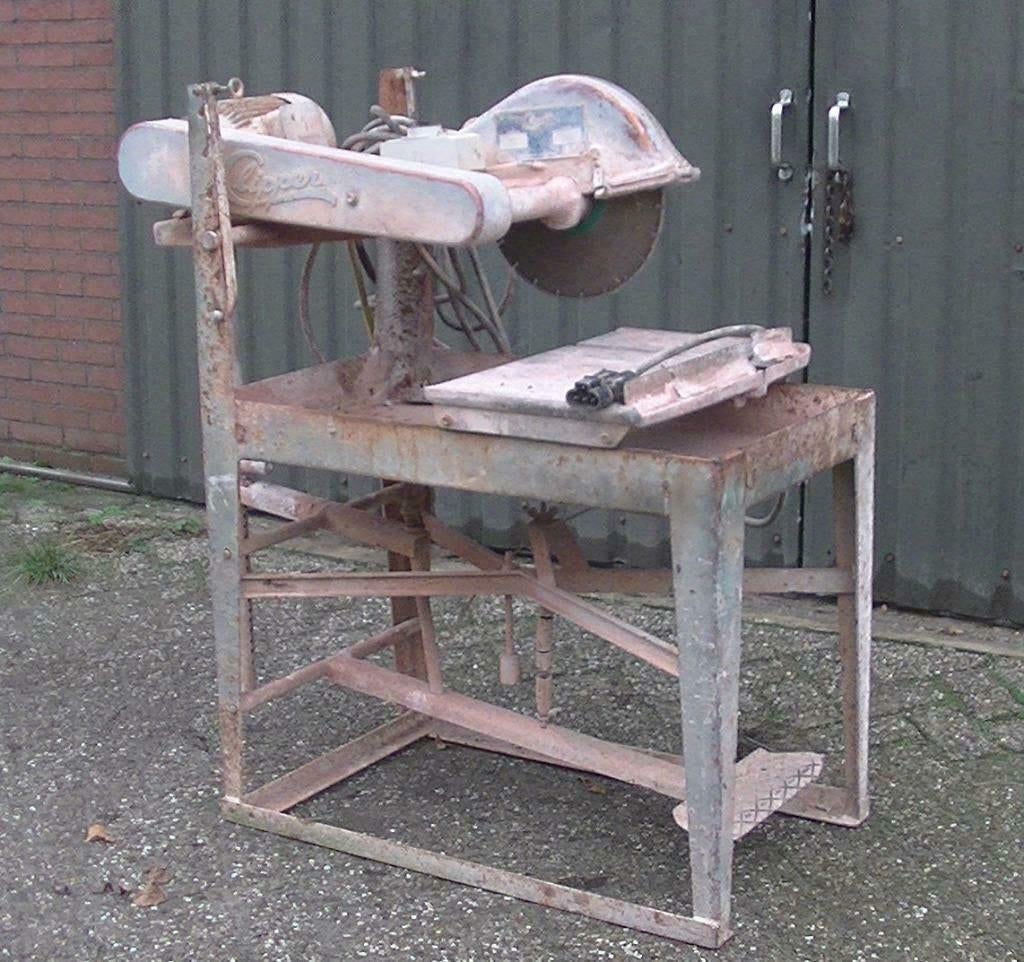 💥Steen-clipper / steenzaag / stenenzaag / Ook dixi dixies💥, Doe-het-zelf en Verbouw, Gereedschap | Zaagmachines, Ophalen, Gebruikt