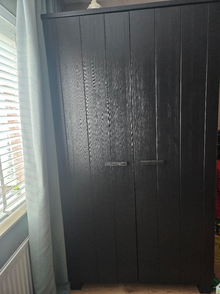 Kledingkast woood dennis, Ophalen, Met deur(en), Gebruikt, 100 tot 150 cm