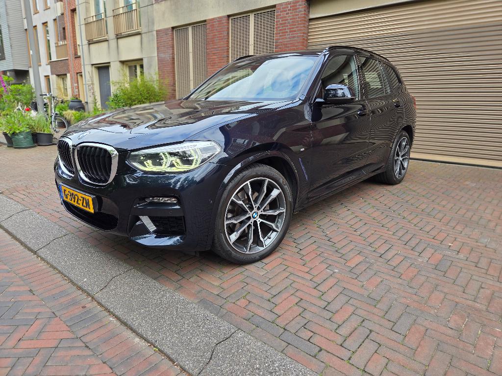 BMW X3 20i High Executive M Sport | Pano | Camera | Trekhaak, Automaat, Achterwielaandrijving, 4 cilinders, 2000 kg