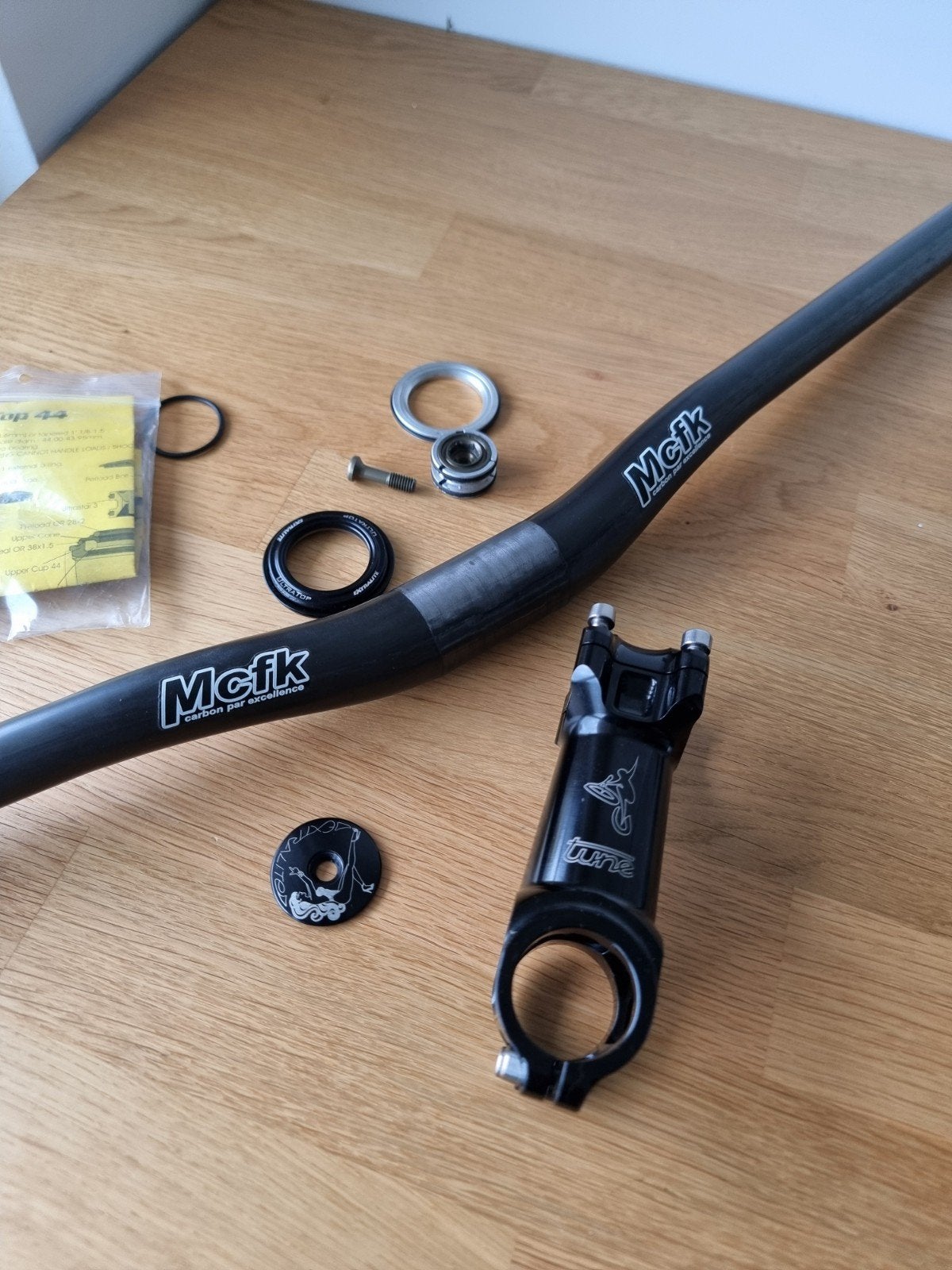 MCFK/ TUNE/ EXTRALITE / stuur, stuurpen, top cap, Ophalen of Verzenden, Stuur, Carbon