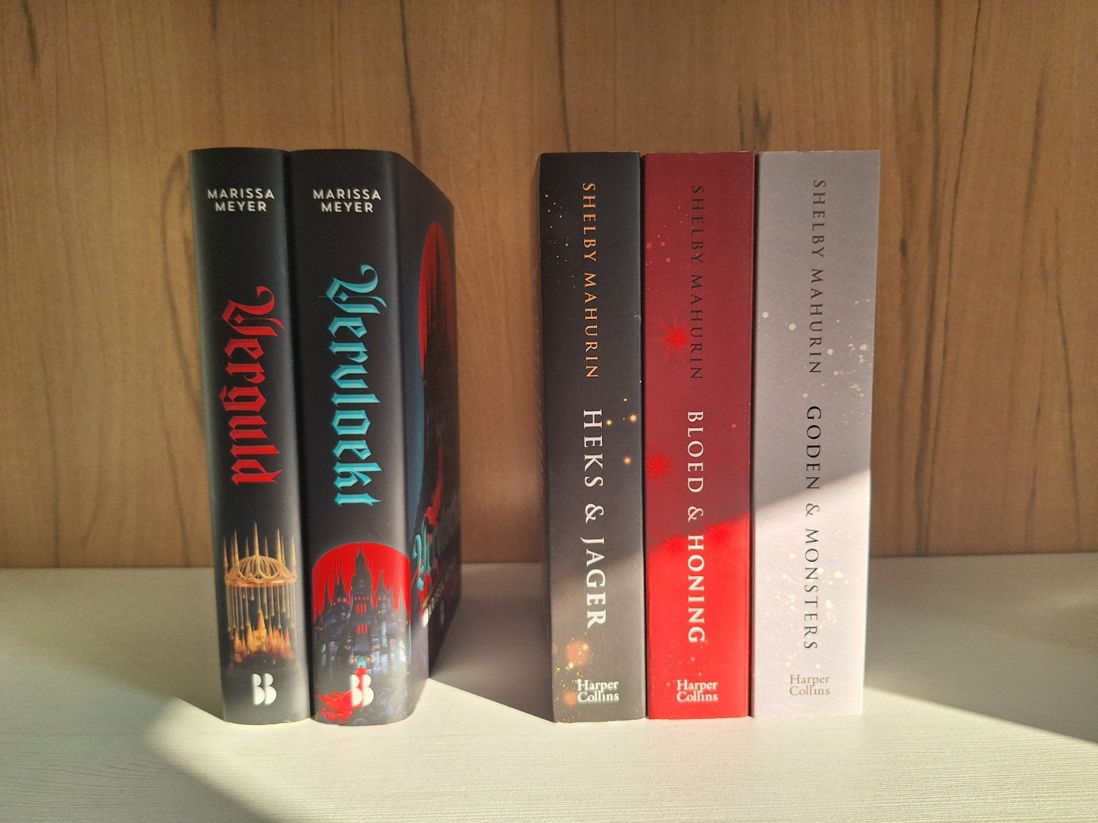 Boeken van o.a. Marissa Meyer en Shelby Mahurin, Ophalen of Verzenden, Zo goed als nieuw