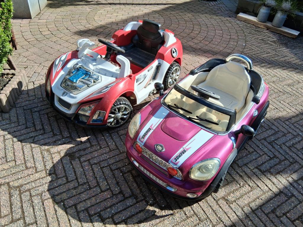 Twee elektrische kinderauto's ruilen.tegen.krat heineken, Ophalen