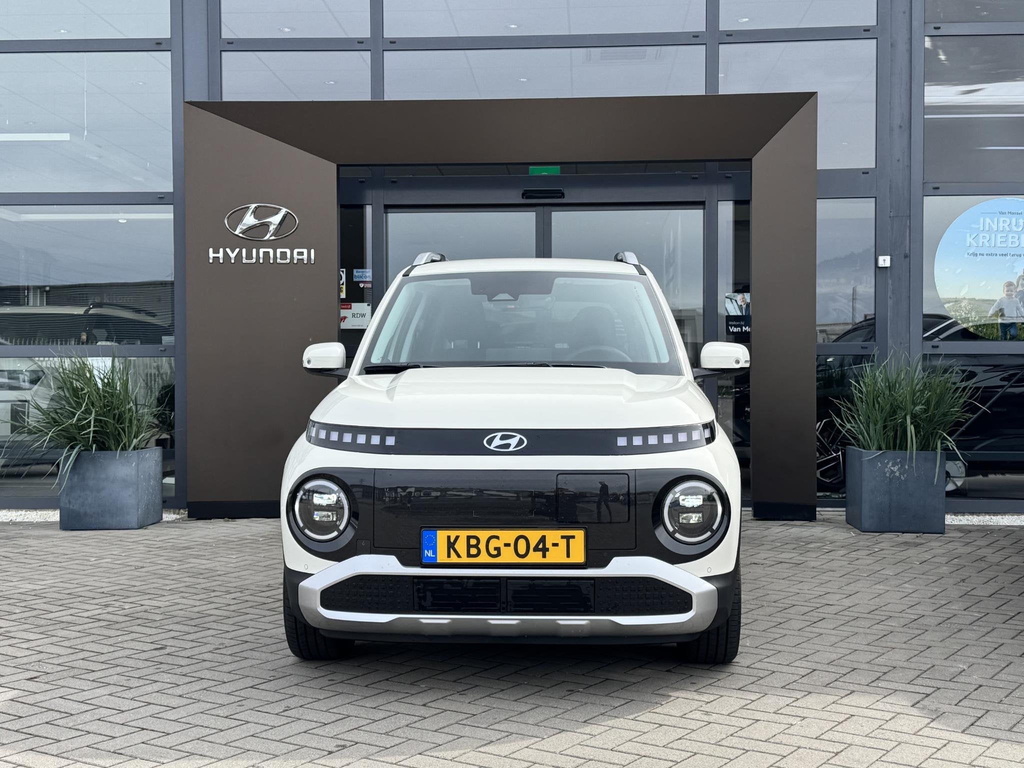 Hyundai INSTER Evolve 49 kWh | Achteruitrijcamera | Adaptiev, Auto's, Hyundai, Stof, Zwart, 116 pk, Wit