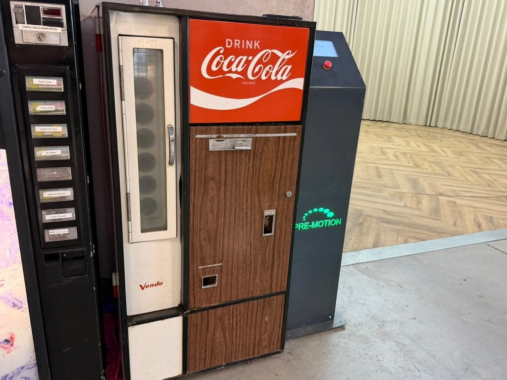 Coca Cola retro blikjes automaat vintage display mancave, Ophalen, Reclamebord, Gebruikt, Straat