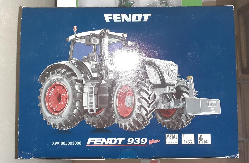 Fendt 939 vario zwart - Wiking, Hobby en Vrije tijd, Modelauto's | 1:32, Ophalen of Verzenden, Nieuw, Tractor of Landbouw, Overige merken