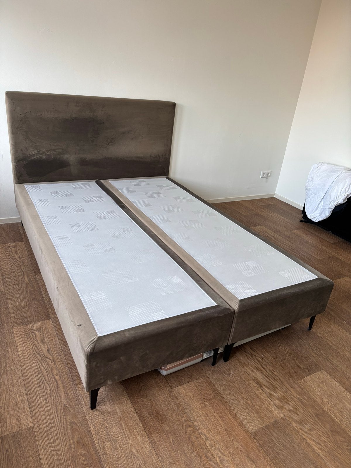 Gratis af te halen: Tweepersoons boxspring, Ophalen, Gebruikt, Tweepersoons, 140 cm