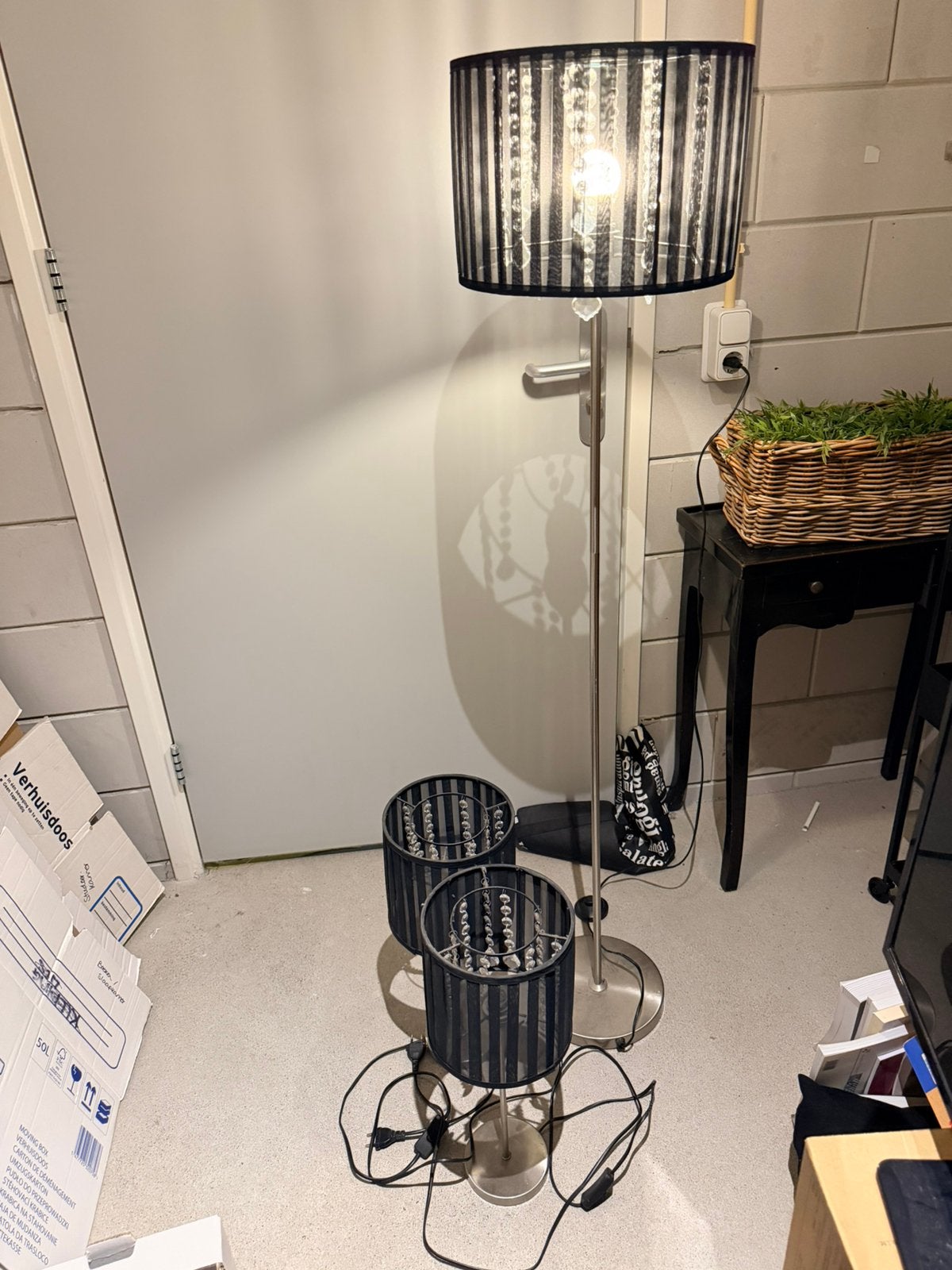GRATIS 1 vloerlamp en 2 tafellampen, Ophalen, Zo goed als nieuw, 150 tot 200 cm