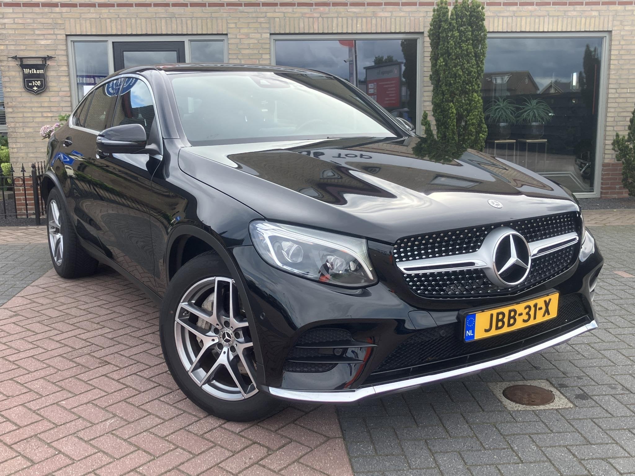 Mercedes-Benz GLC-Klasse Coupé 250 4MATIC Busin.Sol. AMG |, Auto's, Gebruikt, 4 cilinders, Leder en Stof, Zwart