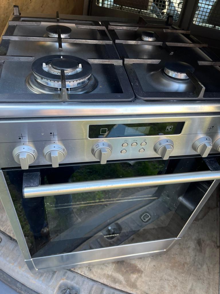 Siemens Gas Fornuis Zilver, Witgoed en Apparatuur, Fornuizen, Ophalen, Warmhoudplaat, Nieuw, 4 kookzones