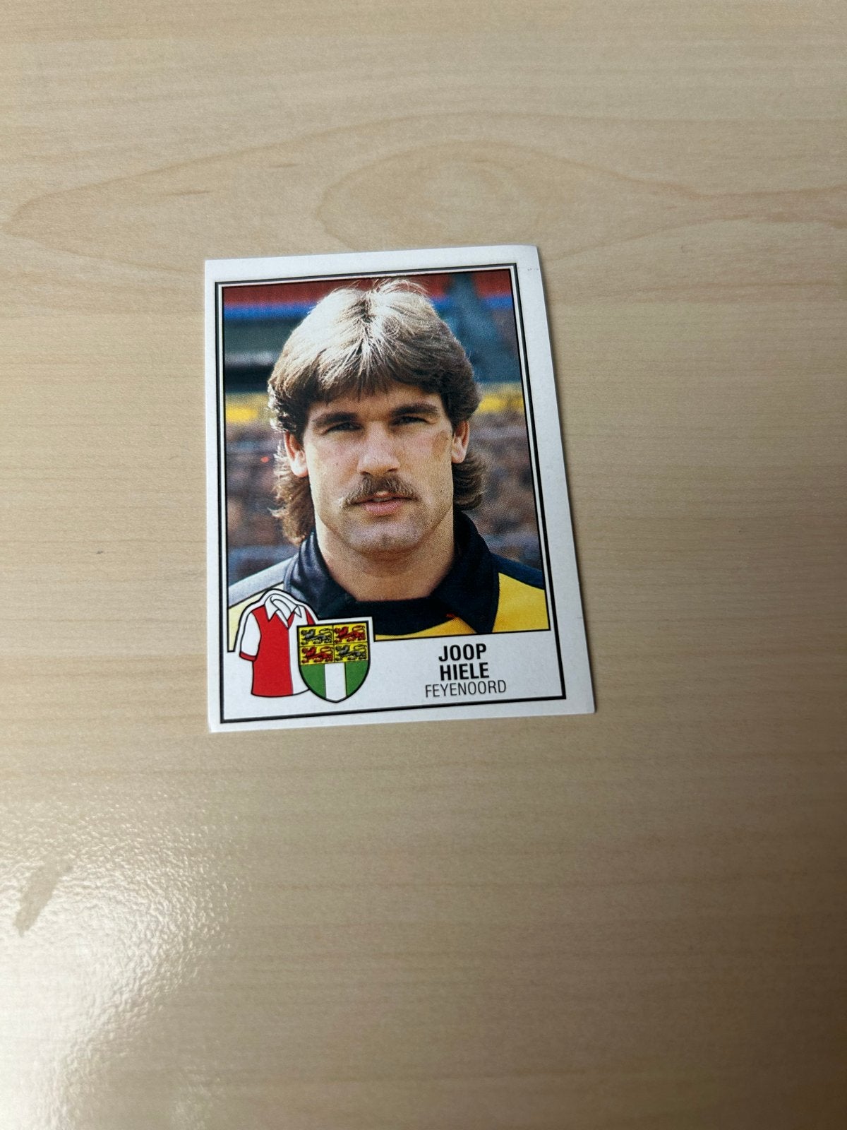 Panini Voetbal 85 - Joop Hiele Feyenoord Plaatje, Ophalen of Verzenden, Zo goed als nieuw, Sticker