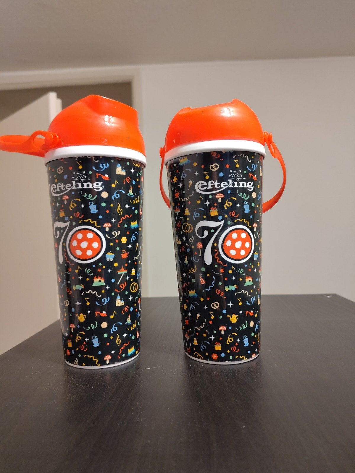 Efteling 70 jaar drinkbekers (2 stuks), Ophalen of Verzenden, Zo goed als nieuw