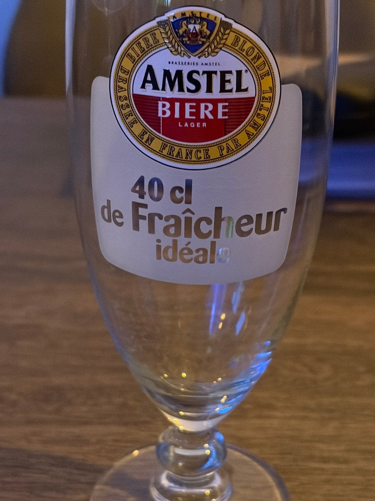 Frans Amstel glas biere 40cl bijzonder glas qua opdruk, Verzamelen, Verzenden, Zo goed als nieuw, Glas of Glazen, Amstel