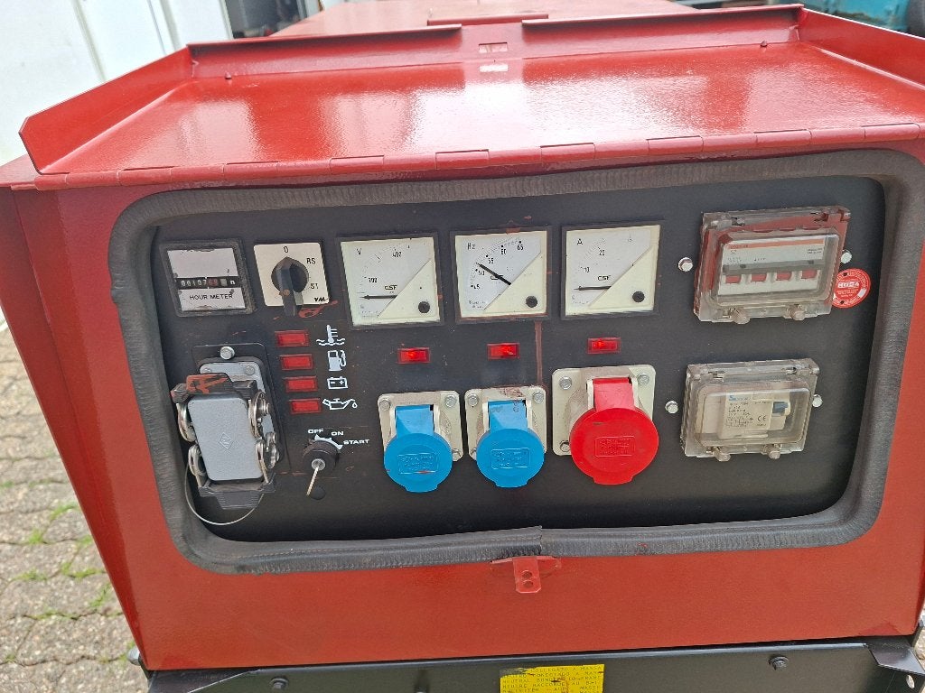 Mosa aggregaat type  GE 10, 220/380 Volt zo goed als nieuw, Ophalen, Dieselolie, Geluidgedempt, Zo goed als nieuw