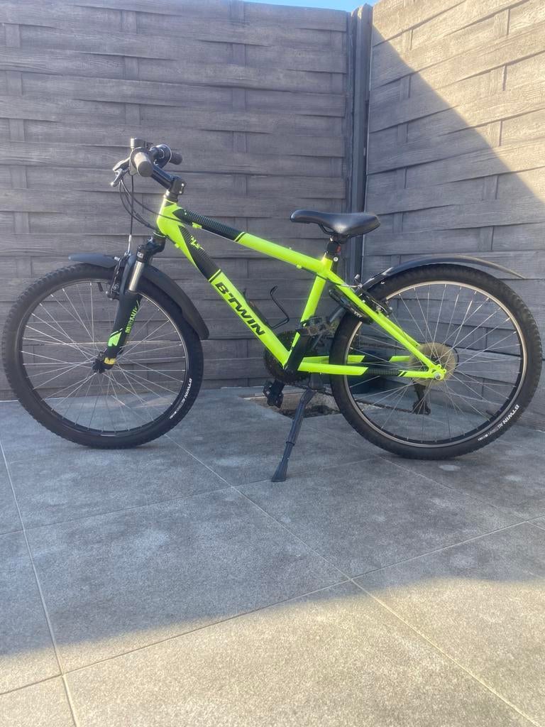 B-Twin Rockrider 500.  24 inch jongensfiets, Ophalen, Zo goed als nieuw, 24 inch, Versnellingen
