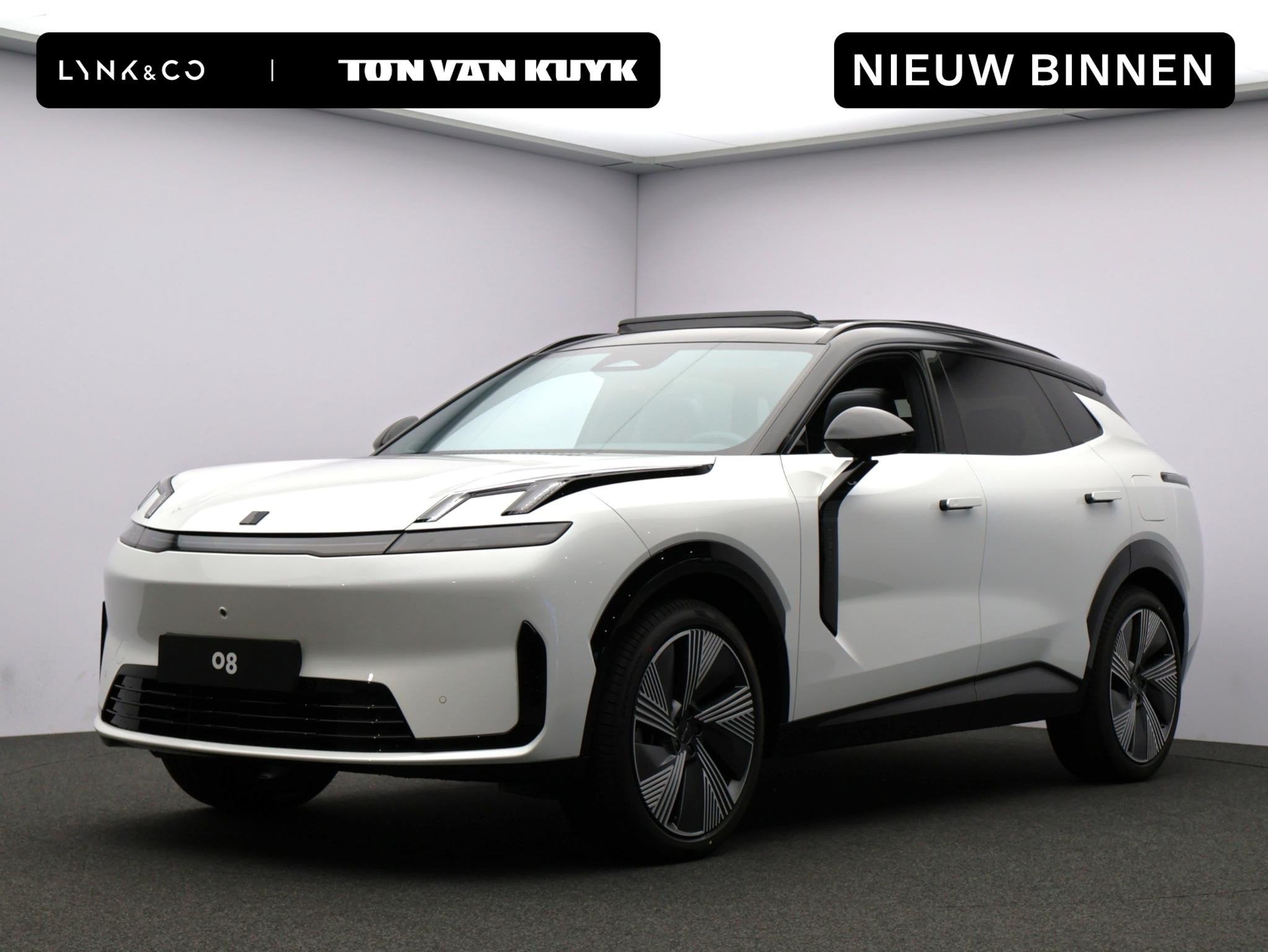Lynk & Co 08 1.5 More, Gebruikt, 4 cilinders, 2087 kg, Wit