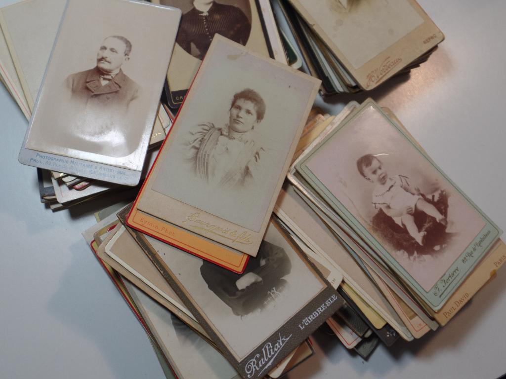 partij van 100 CDV Foto,s, Verzamelen, Foto's en Prenten, Gebruikt, Verzenden, Foto, Klederdracht