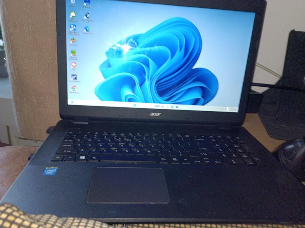 Acer  Aspire ES1- 711, Computers en Software, Windows Laptops, Gebruikt, 17 inch of meer, Minder dan 2 Ghz, 4 GB, Qwerty, Ophalen of Verzenden