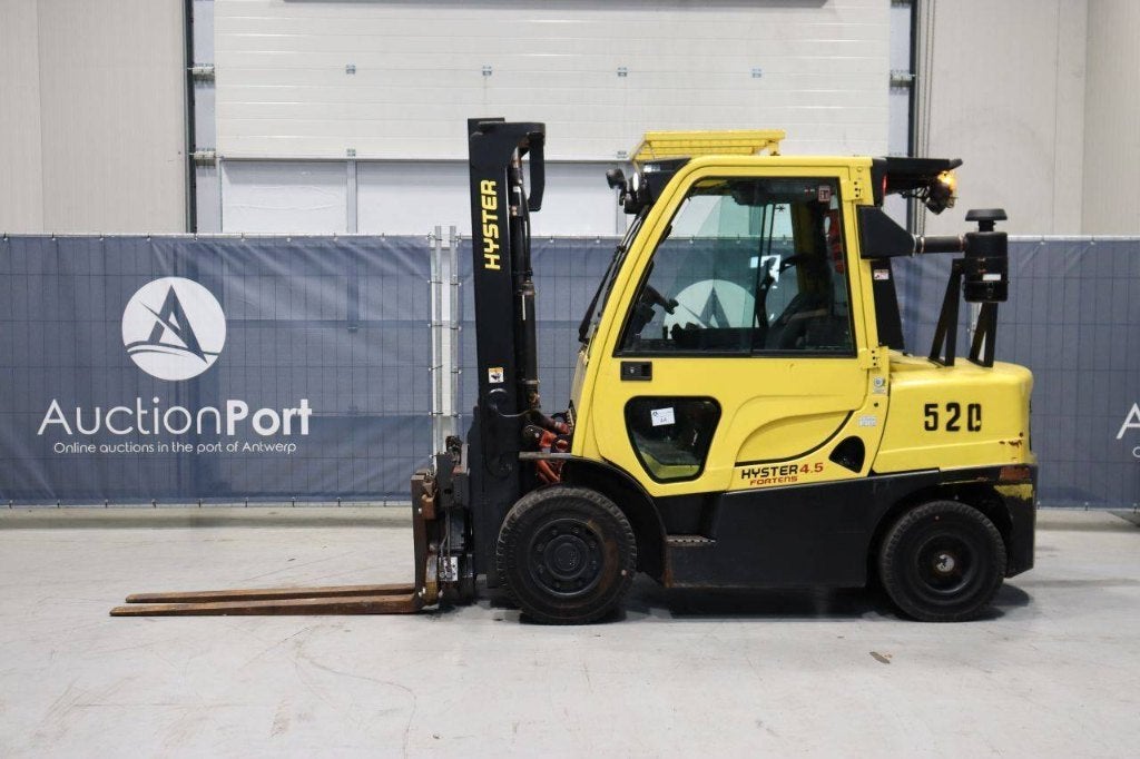Veiling: Heftrucks en Stapelaars, Meer dan 4000 kg, Ophalen, Diesel, Heftruck