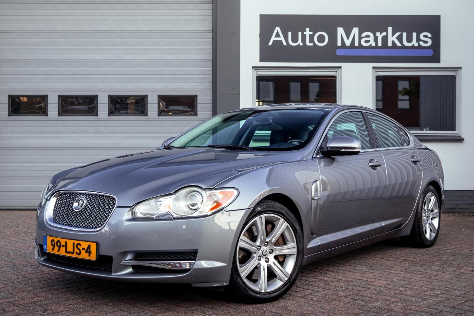 Jaguar XF 3.0D V6 Premium Luxury|Xenon|Leder|Navi|Keyless|Au, Euro 5, Gebruikt, 2993 cc, 1850 kg