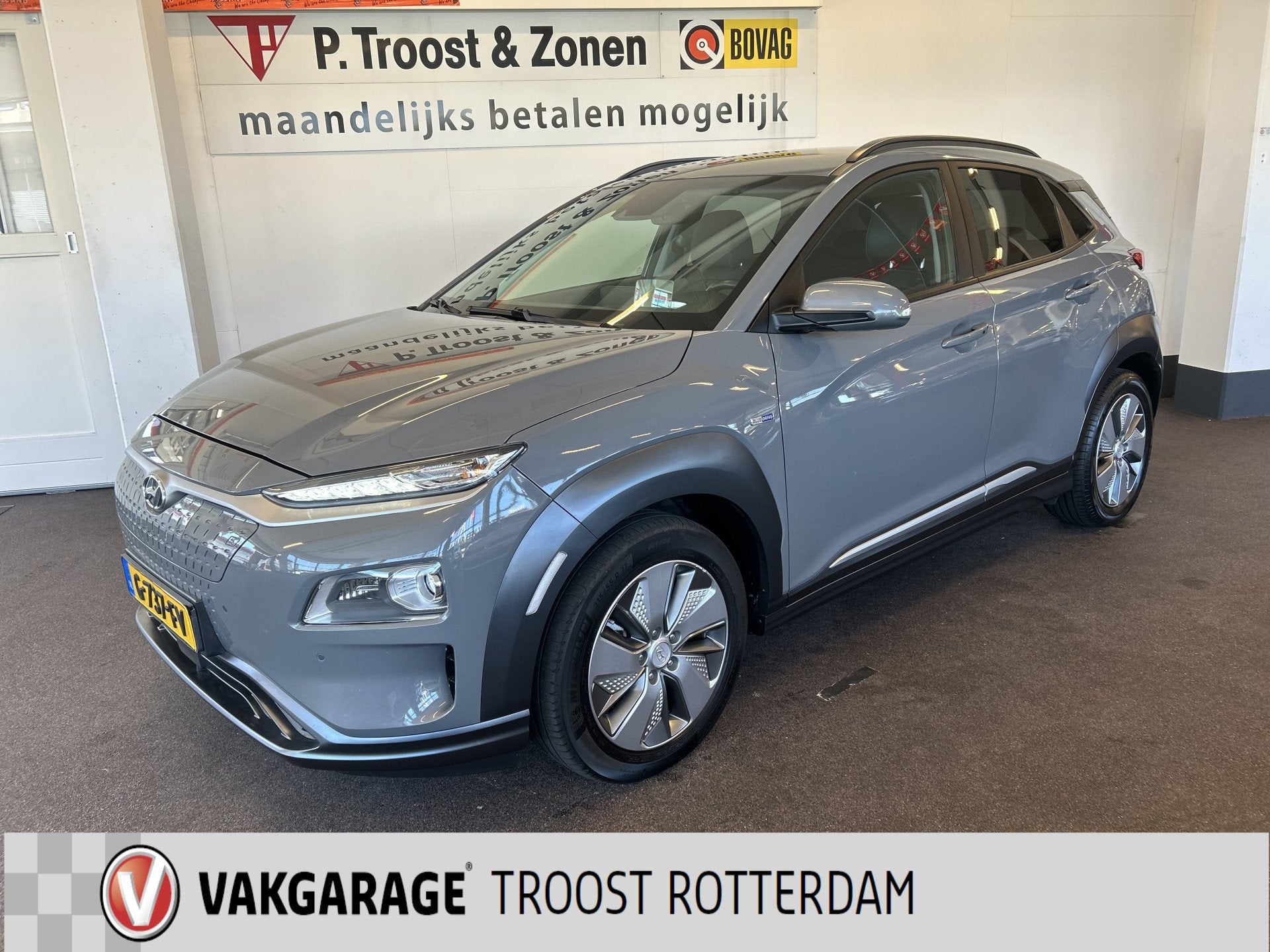 Hyundai KONA EV Premium 64 kWh Vol Elektrisch | Head up disp, Auto's, Adaptive Cruise Control, Gebruikt, Zwart, Met garantie (alle)