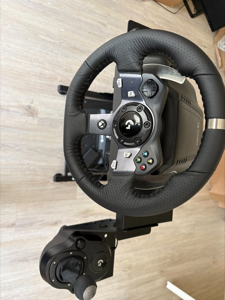 Logitech G920 Racing Wheel (Xbox/PC) + Shifter + Wheelstand, Ophalen, Zo goed als nieuw, Stuurtje of Sportattribuut, Xbox Original