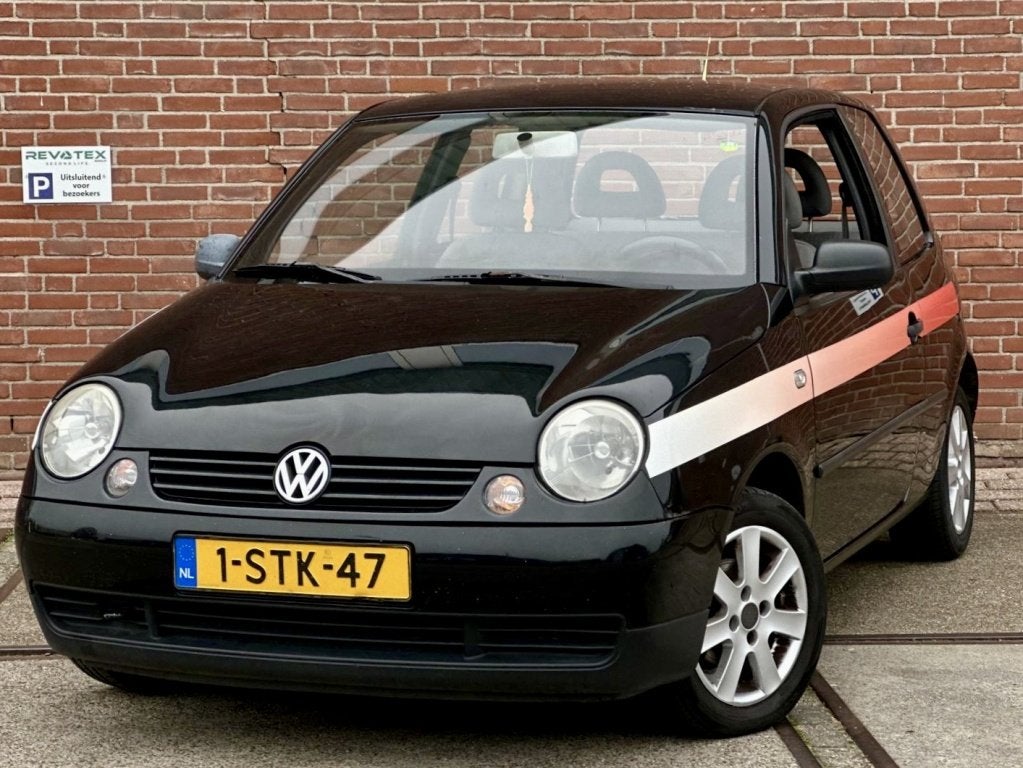 Volkswagen Lupo 1.4-16V Comfortl |Stuurbkr |Nieuwe APK |NAP, Gebruikt, 31 €/maand, 4 cilinders, 4 stoelen