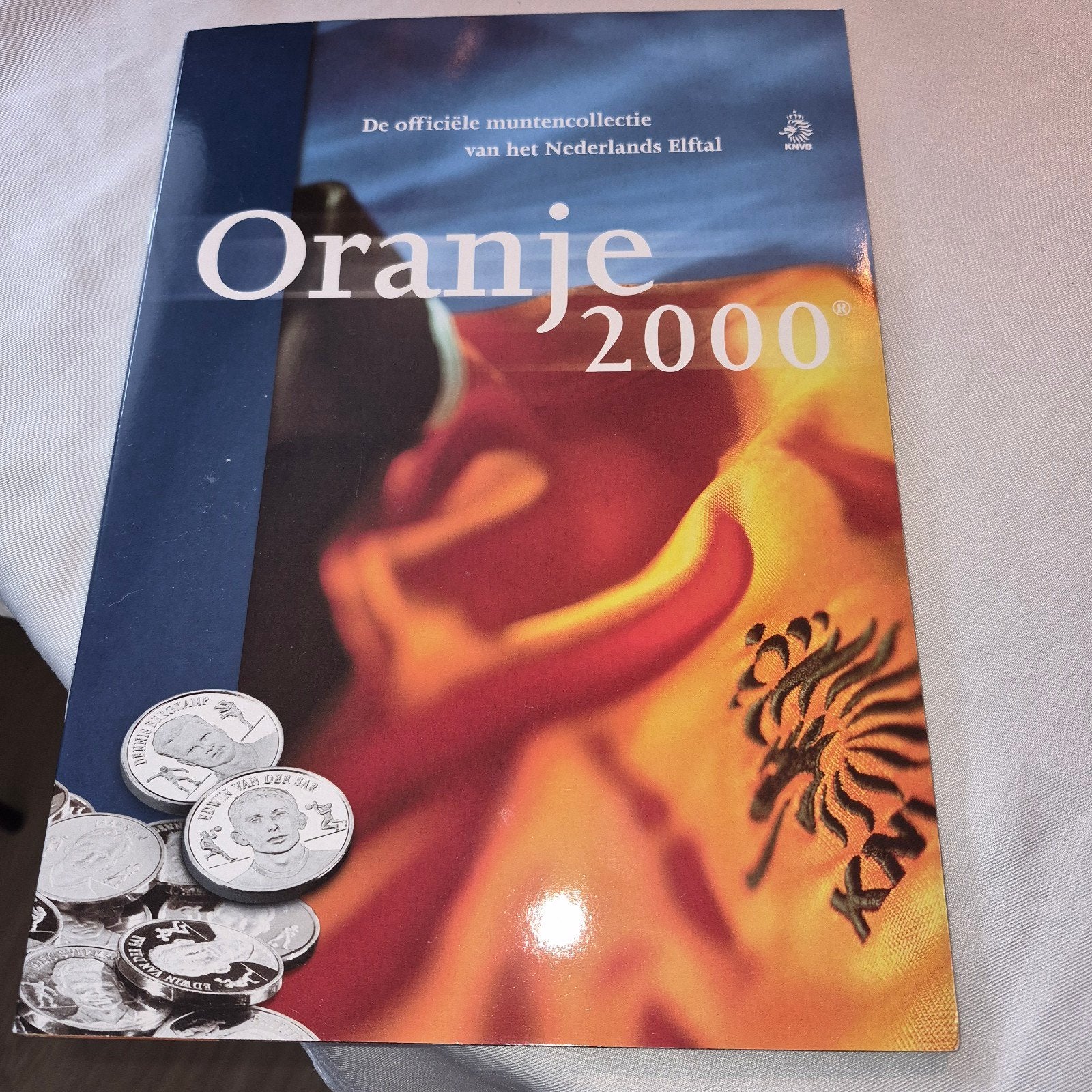 Oranje 2000: Officiële Muntencollectie Nederlands Elftal, Postzegels en Munten, Ophalen of Verzenden, Verzamelmap