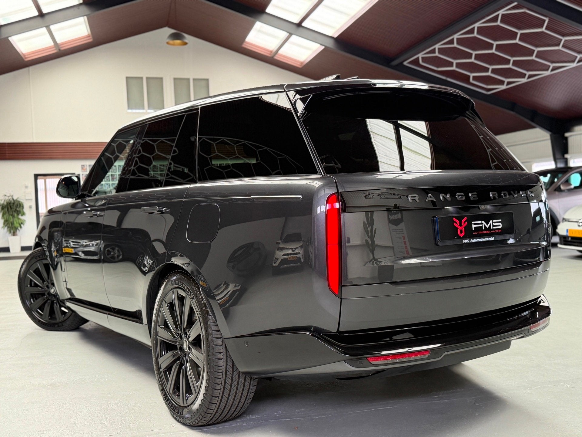 Land Rover Range Rover 3.0 P460e HSE PHEV CarPlay Luchtverin, Automaat, Gebruikt, Met garantie (alle), 3000 kg