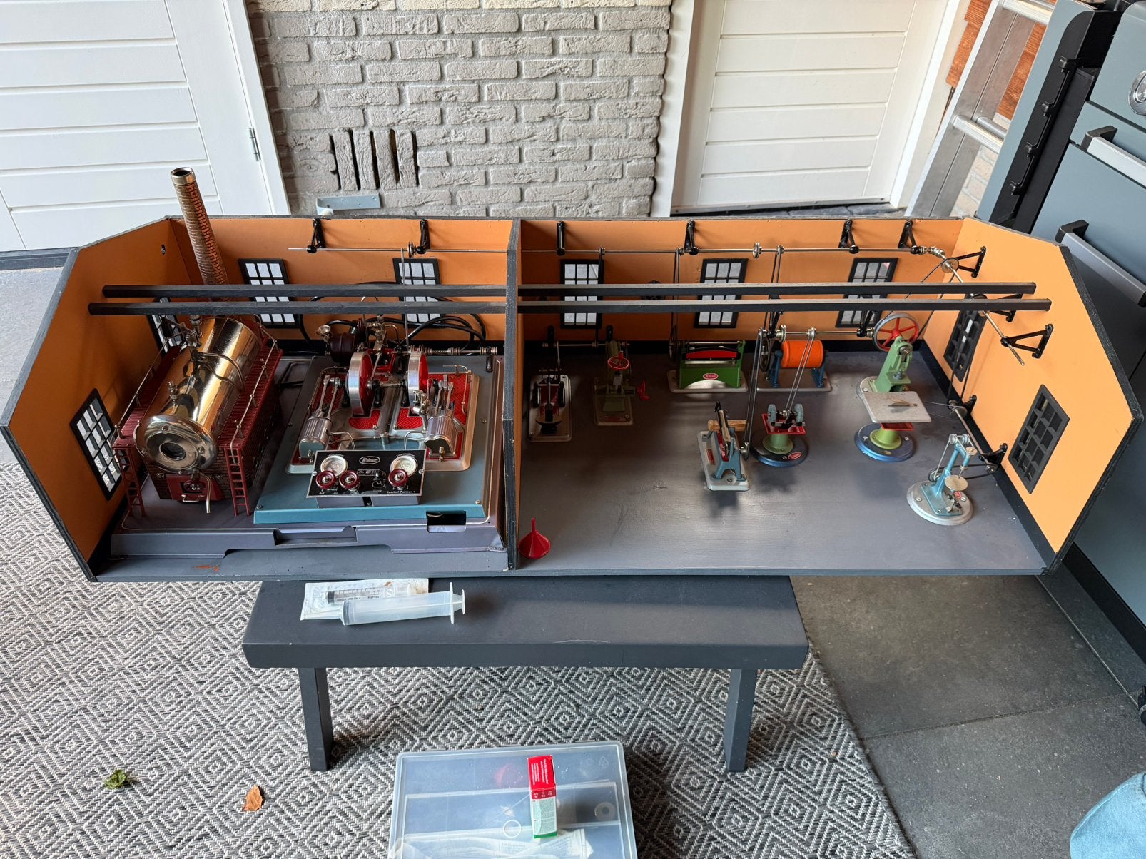 Wilesco D32 elektrische stoommachine met complete werkplaats, Ophalen, Zo goed als nieuw, Groter dan 1:32