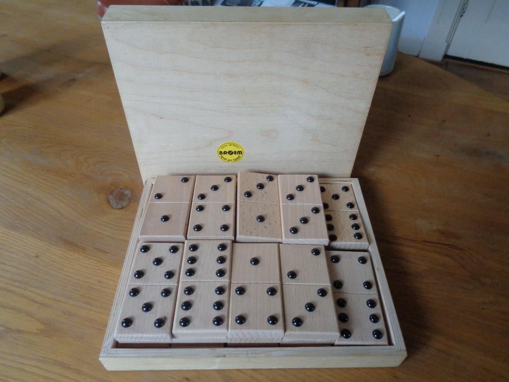 BROEM houten domino spel., Een of twee spelers, Ophalen of Verzenden, Zo goed als nieuw
