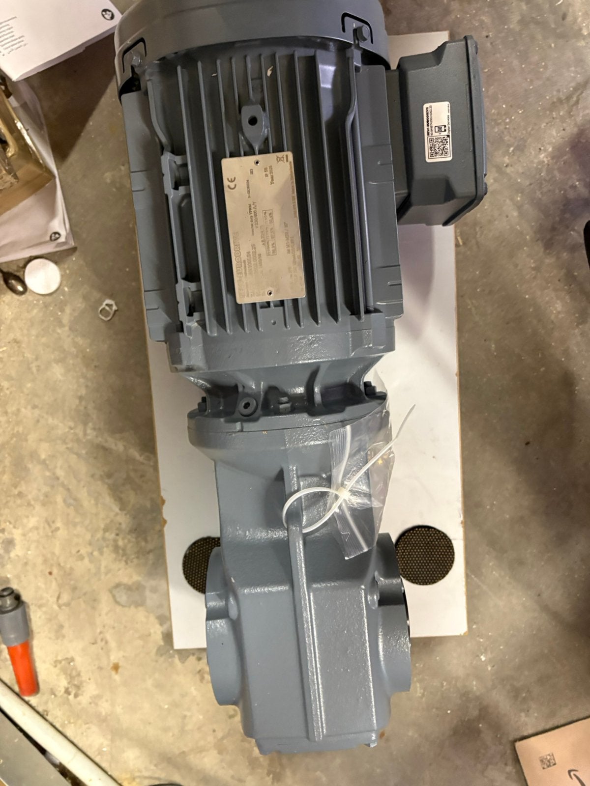 Sew eurodrive 2,2 kw reductiemotor elektromotor nieuw, Ophalen, Nieuw, Elektromotor, 1400 tot 1800 rpm