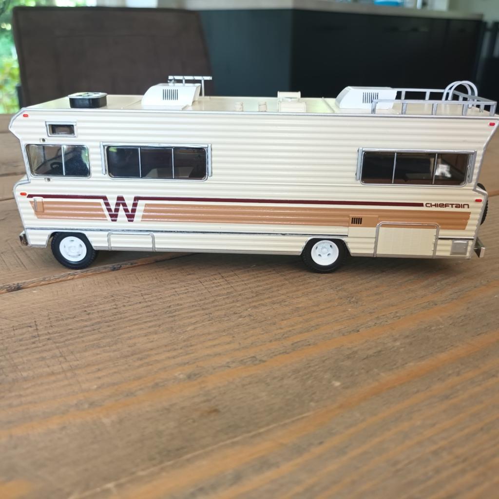 Winnebago Chieftain D27C 1:43  verkocht, Ophalen of Verzenden, Zo goed als nieuw, Auto, Overige merken