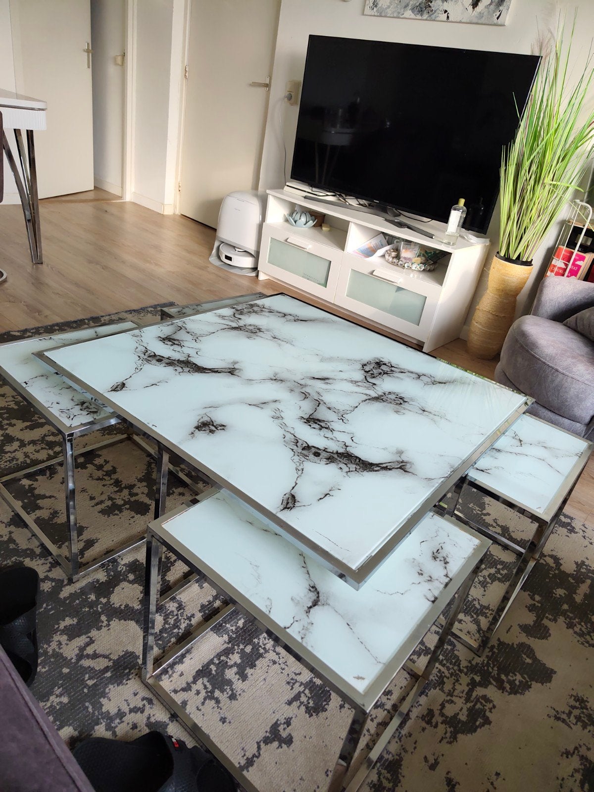 Foto 2 van Salontafel met 4 bijzettafels - Marmerlook