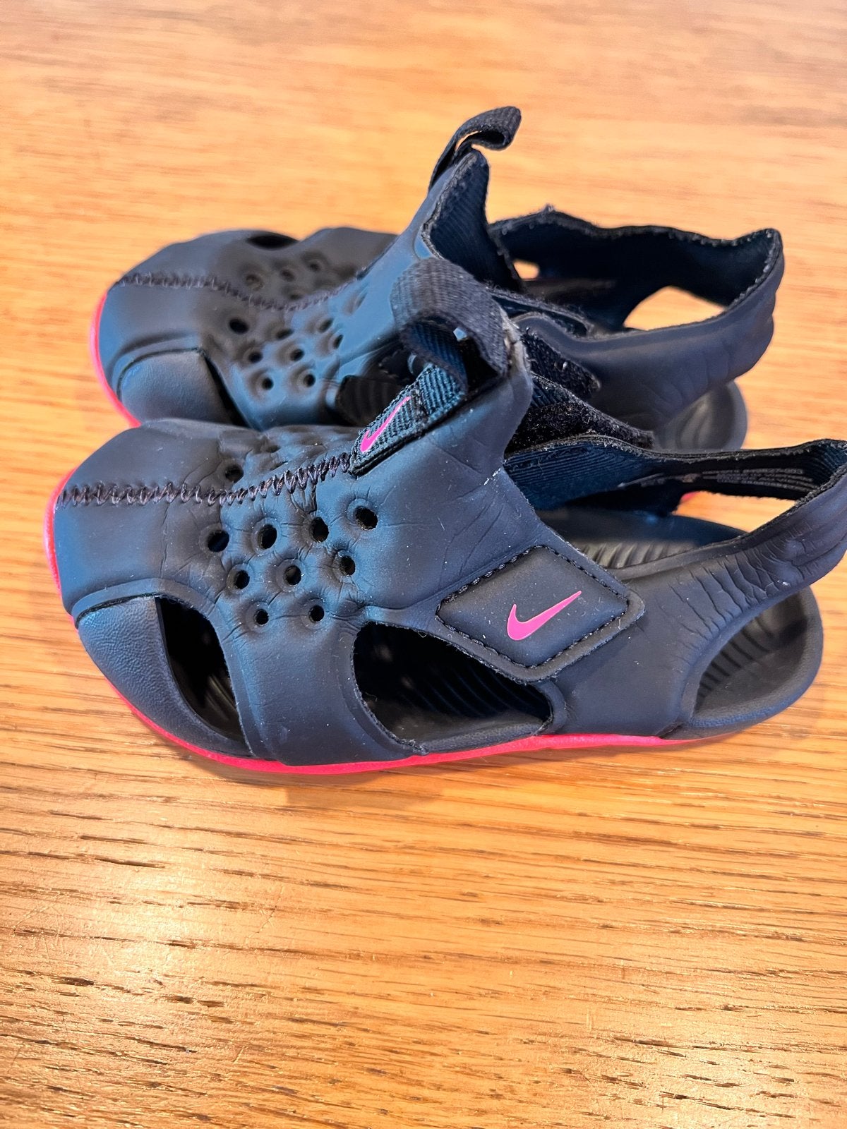 Nike Waterschontjes maat 23,5, Kinderen en Baby's, Kinderkleding | Schoenen en Sokken, Ophalen of Verzenden, Zo goed als nieuw