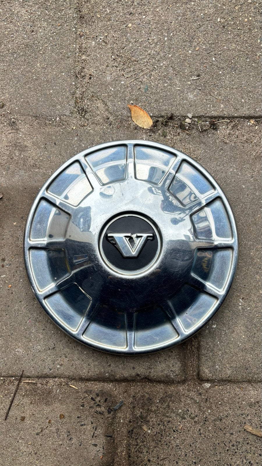 4 wieldoppen Volvo 144, Ophalen of Verzenden, Gebruikt